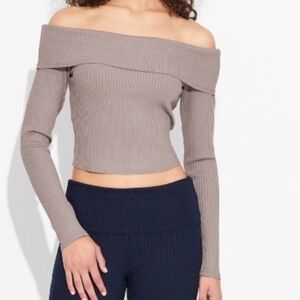 Off-Shoulder Ribbed Sweater in Taupe